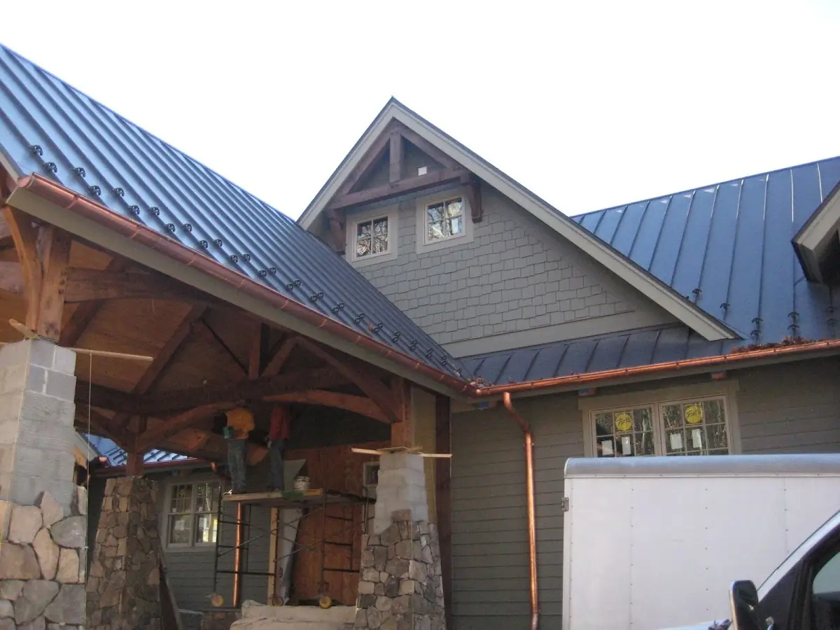 Craftsman Roofing team delivering quality roofing work in Summits Edge